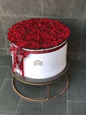 Троянди в коробці (201 шт)