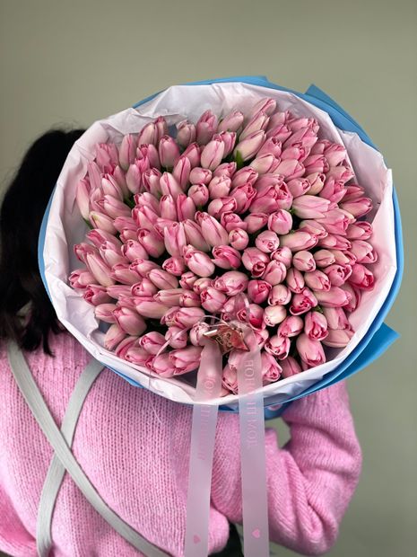 Весняний букет із тюльпанами №53